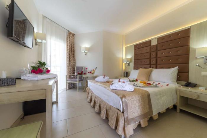 Moon Dreams Torremolinos - Adults Recommended Hotel Phòng bức ảnh